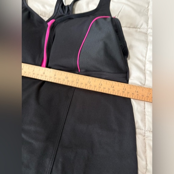 Speedo women’s swim dress 15” ptp bathing suit top Long black pink - Picture 8 of 9